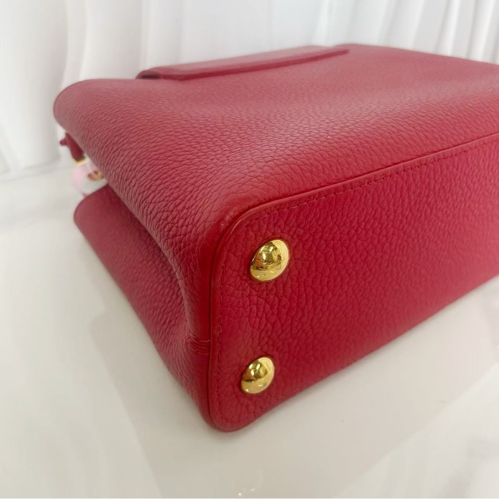 Louis Vuitton Red Grained Leather Capucines BB Bag - Picture 13 of 14
